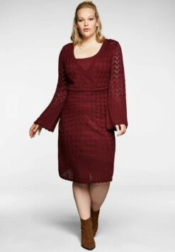 Sheego Etuikleid - Weinrot -Sheego 05daad619062431e92a0e92fbad98d07 1