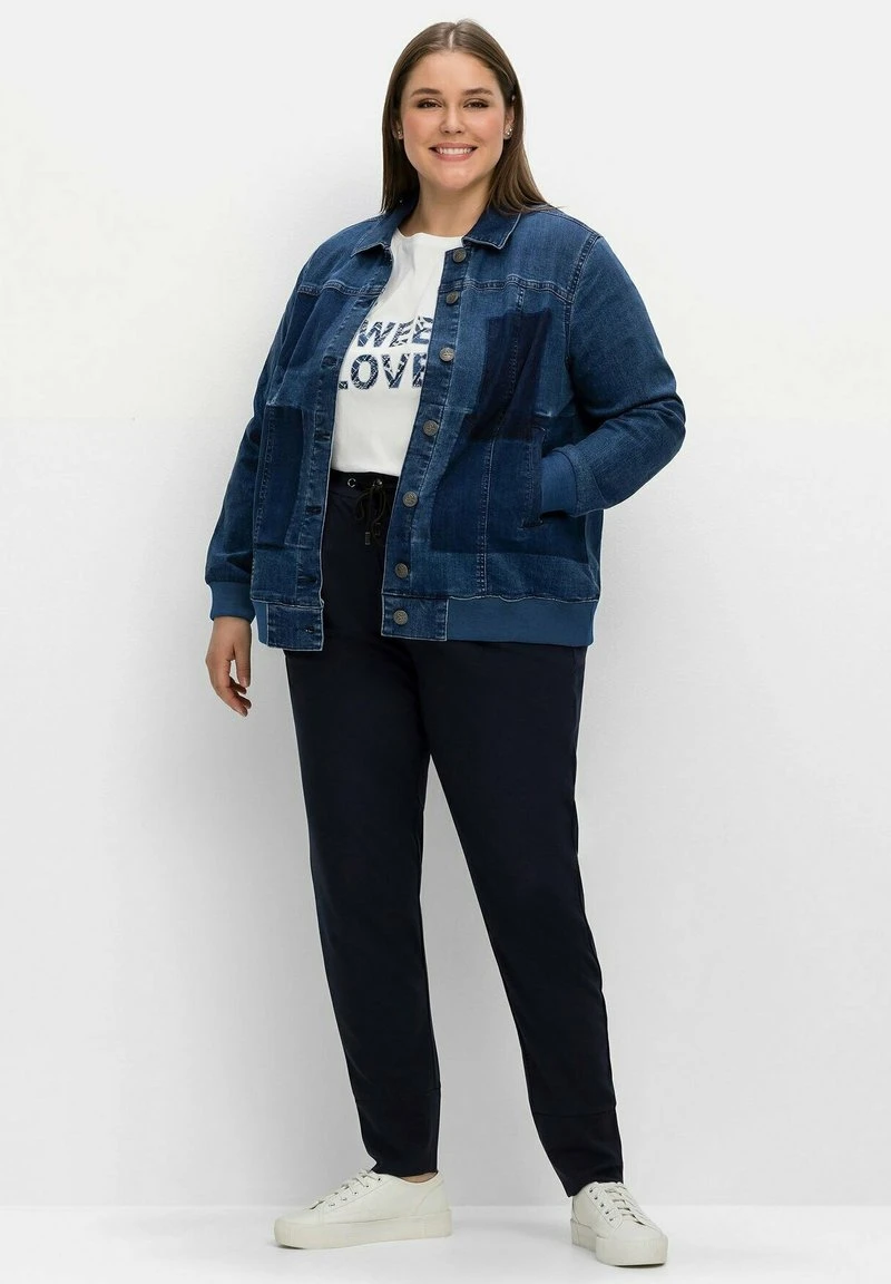 Sheego Jeansjacke - Blue Denim 4 Sheego Jeansjacke - Blue Denim – Bild 2