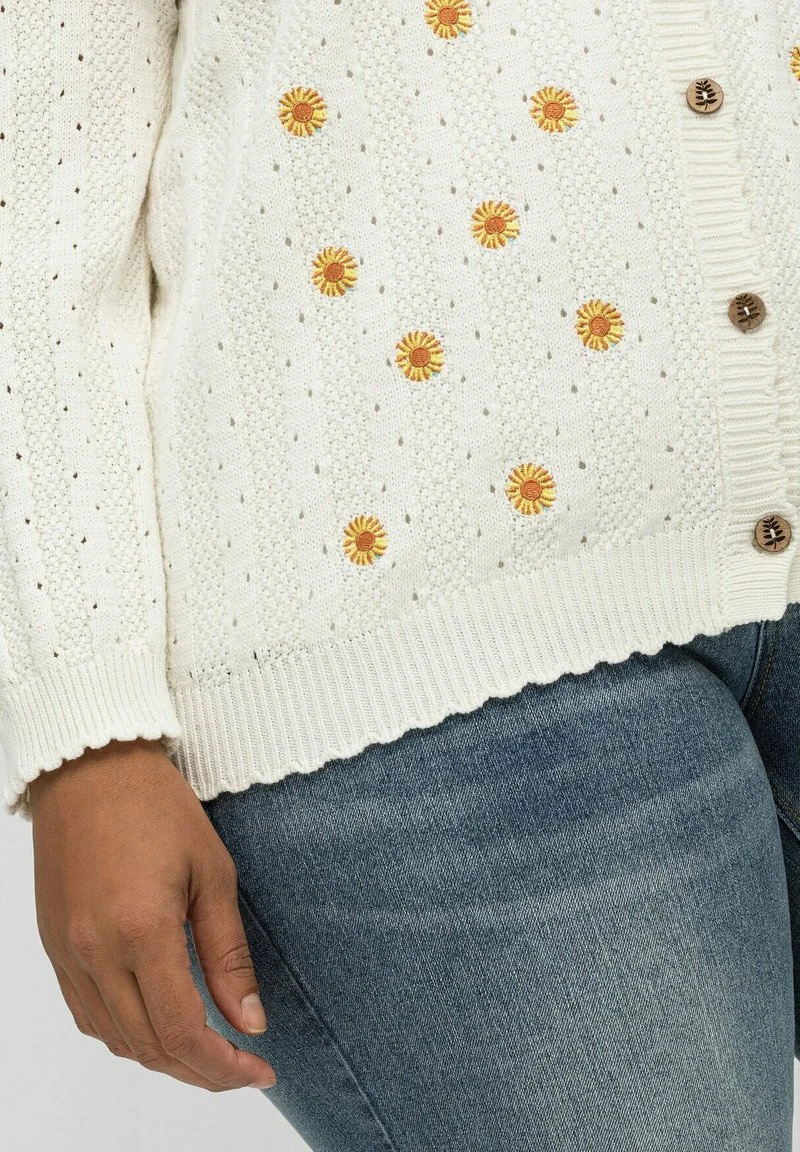 Sheego Strickjacke - Offwhite Gemustert 6 Sheego Strickjacke - Offwhite Gemustert – Bild 4