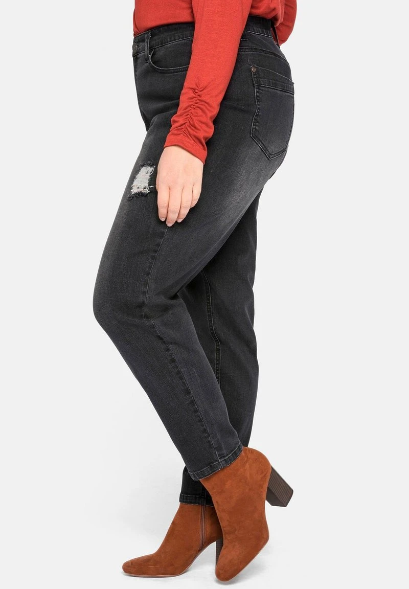 Sheego Jeans Relaxed Fit - Black Denim 6 Sheego Jeans Relaxed Fit - Black Denim – Bild 4