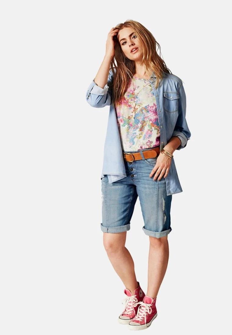 Sheego Jeans Shorts - Light Blue Denim 4 Sheego Jeans Shorts - Light Blue Denim – Bild 2