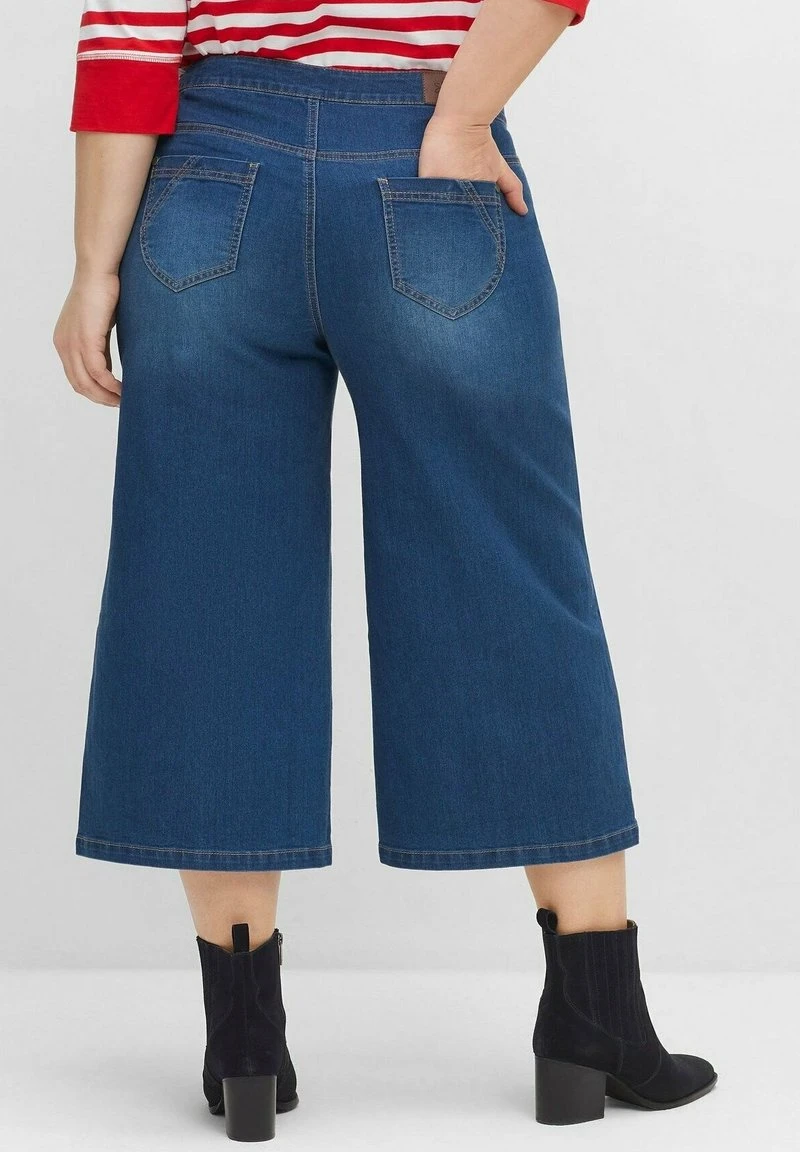 Sheego Flared Jeans - Blue Used Denim 5 Sheego Flared Jeans - Blue Used Denim – Bild 3