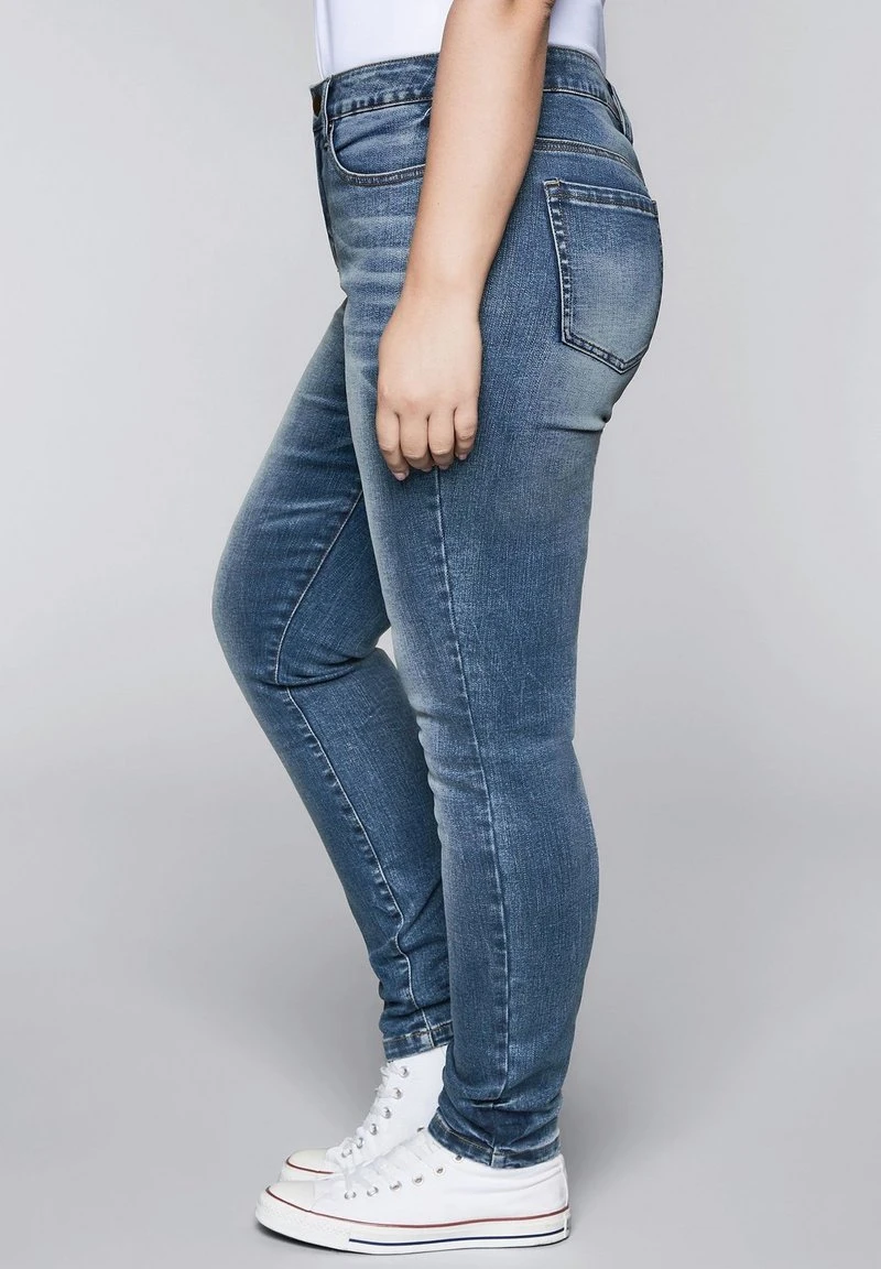Sheego Jeans Slim Fit - Blue Denim 6 Sheego Jeans Slim Fit - Blue Denim – Bild 4