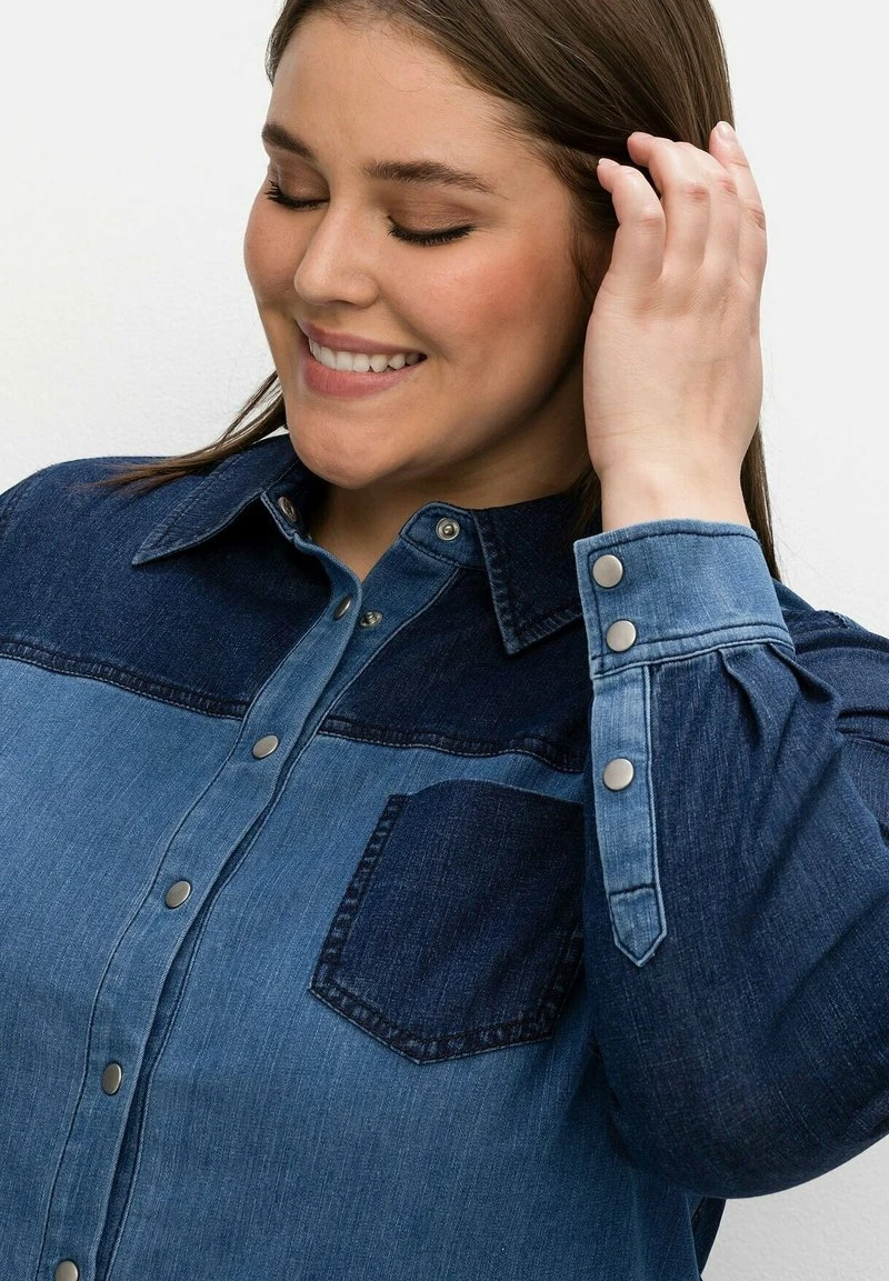 Sheego Hemdbluse - Blue Denim 6 Sheego Hemdbluse - Blue Denim – Bild 4