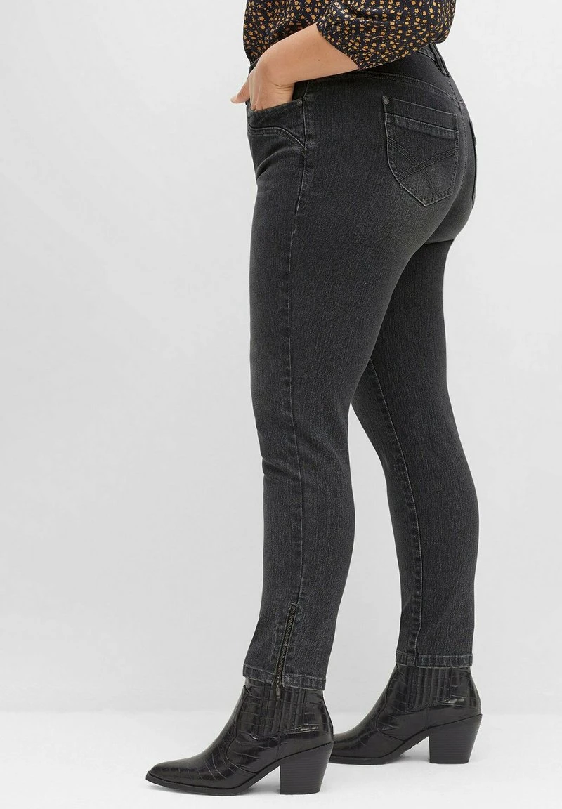 Sheego Jeans Slim Fit - Grey Denim 6 Sheego Jeans Slim Fit - Grey Denim – Bild 4