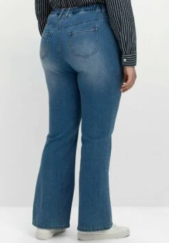 Sheego Jeans Bootcut - Blue Denim 9 Sheego Jeans Bootcut - Blue Denim -Sheego 5e3281b5a8714b44be6d68a4ec0c0aed