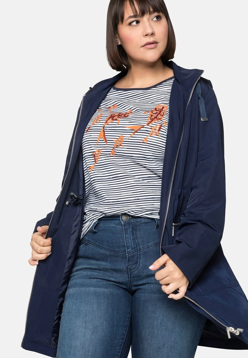 Sheego Kurzmantel - Marine 6 Sheego Kurzmantel - Marine – Bild 4