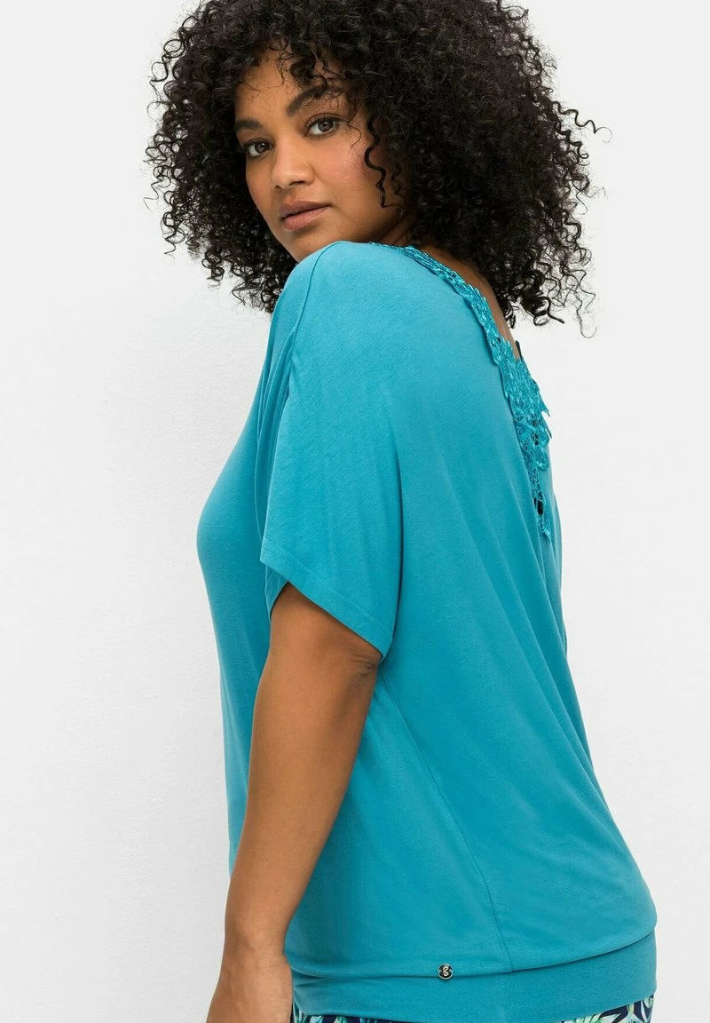 Sheego STRAND - T-Shirt Print - Türkis 7 Sheego STRAND - T-Shirt Print - Türkis – Bild 5