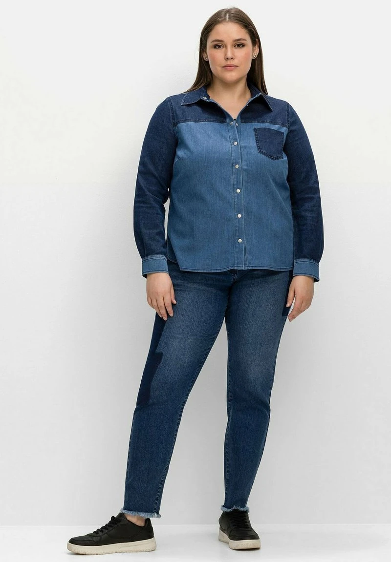 Sheego Hemdbluse - Blue Denim 4 Sheego Hemdbluse - Blue Denim – Bild 2