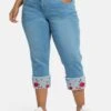 Sheego Jeans Shorts - Light Blue Denim 2 Sheego Jeans Shorts - Light Blue Denim -Sheego a01eb1b3747647df92b15281b86593d2