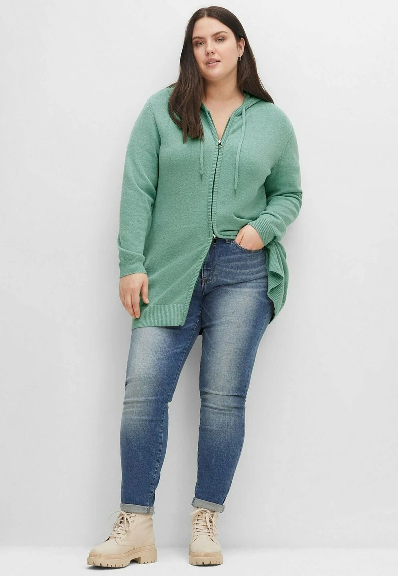 Sheego Strickjacke - Salbeigrün Meliert 4 Sheego Strickjacke - Salbeigrün Meliert – Bild 2