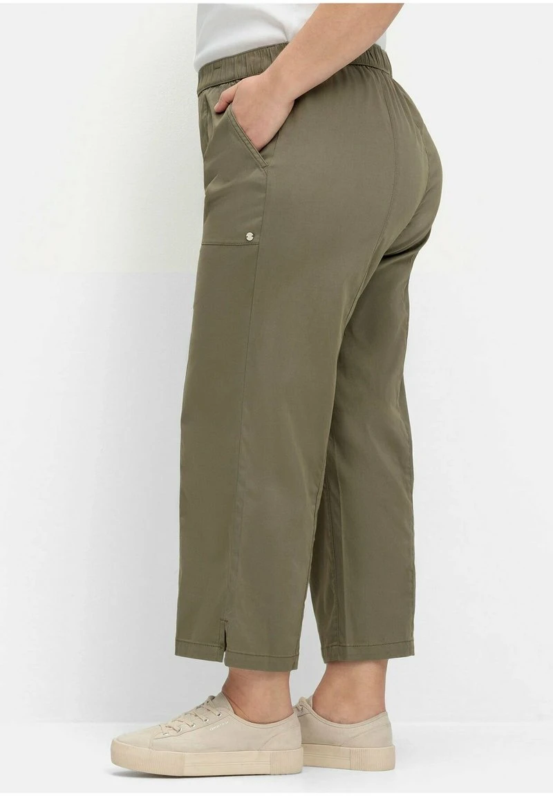 Sheego WEITE 7/8-HOSE - Stoffhose - Khaki 6 Sheego WEITE 7/8-HOSE - Stoffhose - Khaki – Bild 4
