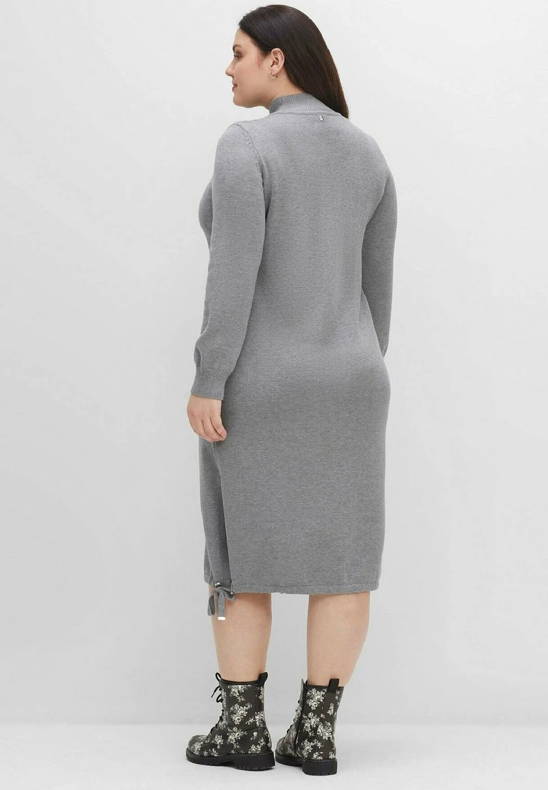 Sheego Strickkleid - Grau Meliert 5 Sheego Strickkleid - Grau Meliert – Bild 3