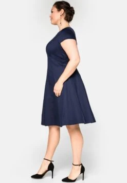 Sheego Cocktailkleid/festliches Kleid - Marine 11 Sheego Cocktailkleid/festliches Kleid - Marine -Sheego df1f872715d745db8c1dcb702c70d998