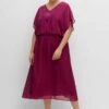 Sheego Cocktailkleid/festliches Kleid - Beere 2 Sheego Cocktailkleid/festliches Kleid - Beere -Sheego ea689b52eb36485ea7f70cb6276449a4