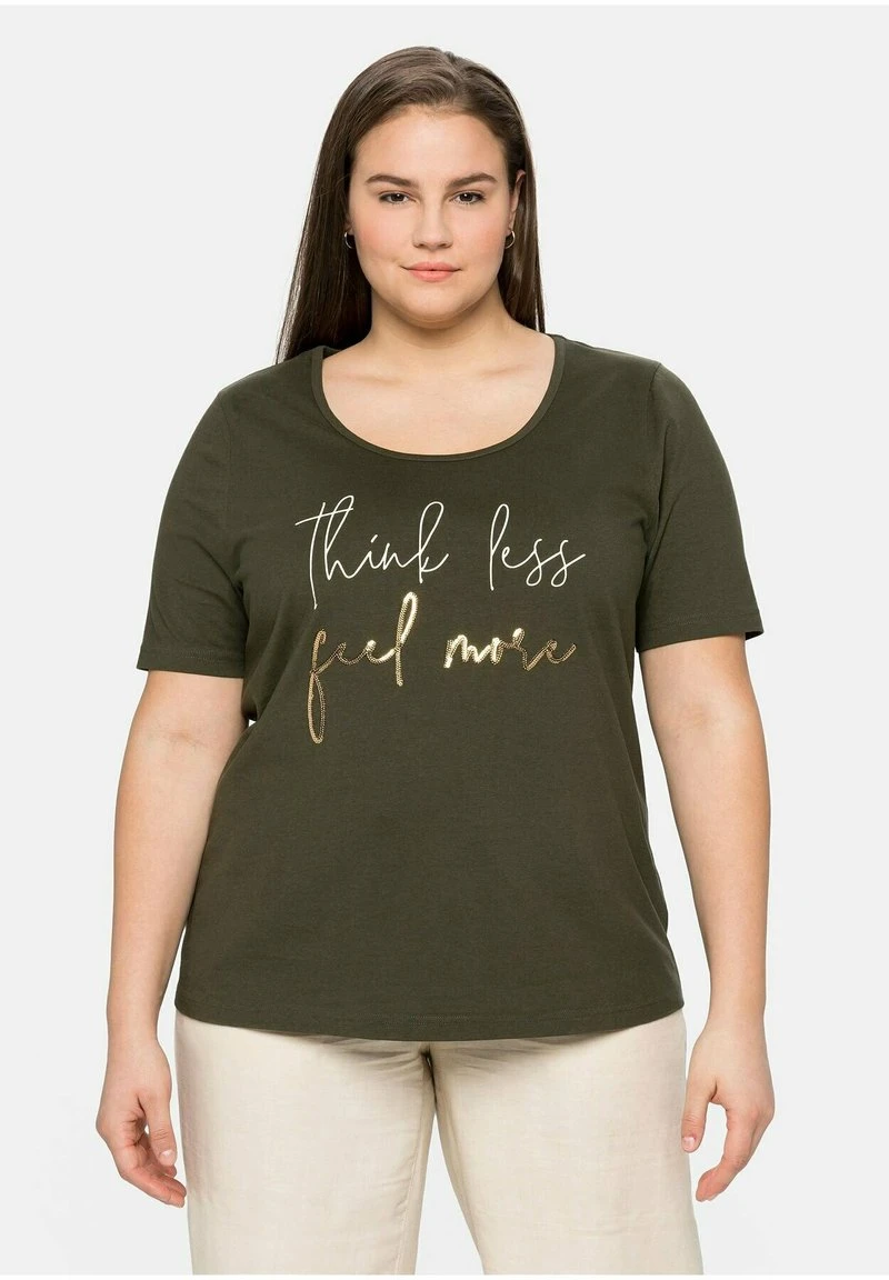 Sheego T-Shirt Print - Dunkeloliv 8 Sheego T-Shirt Print - Dunkeloliv – Bild 6