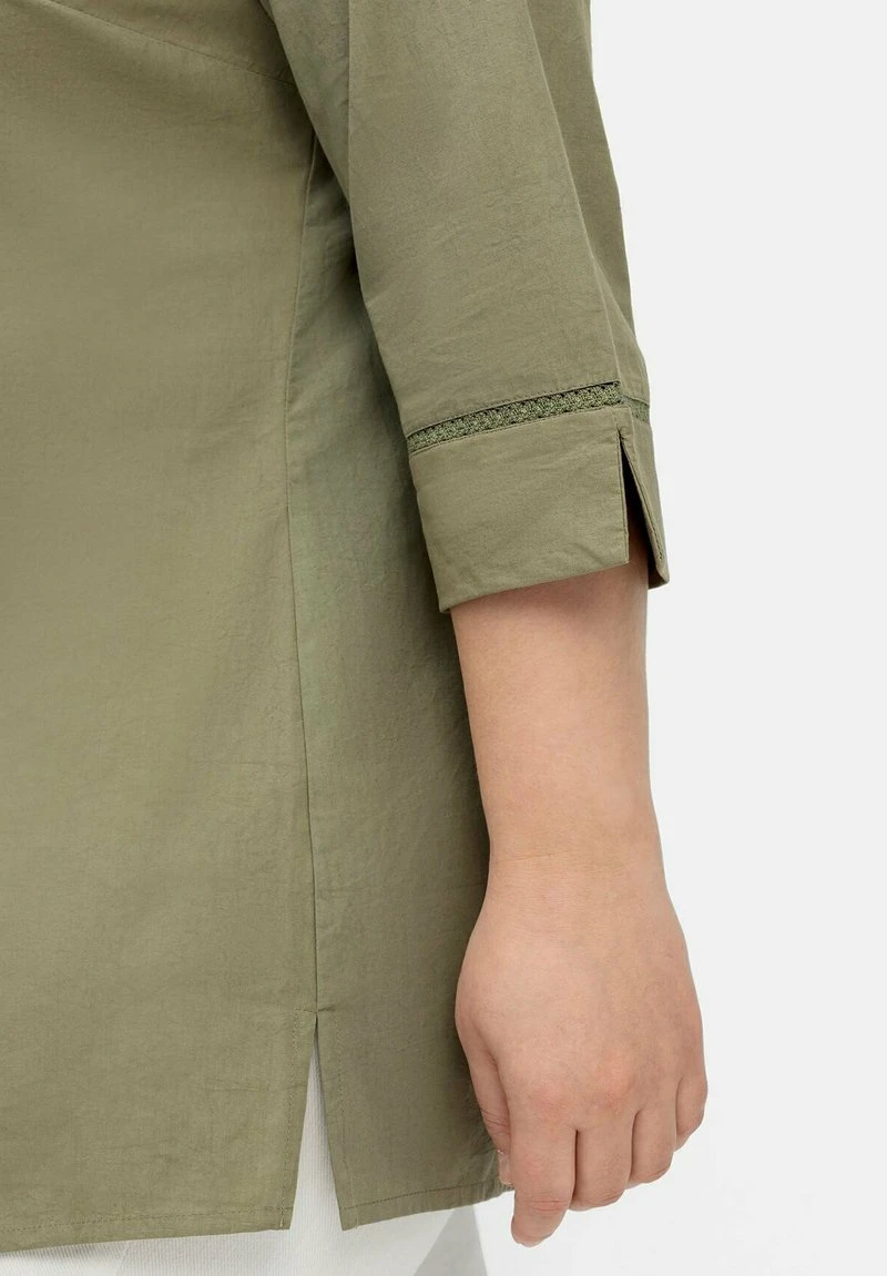 Sheego Bluse - Khaki 6 Sheego Bluse - Khaki – Bild 4